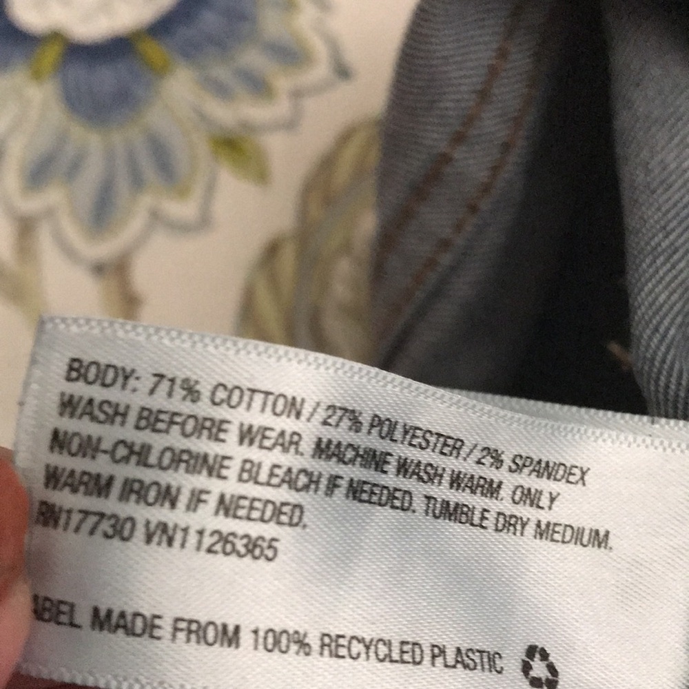 Like new Universal thread jeans 👖 Mid rise size 14 - Picture 9 of 9